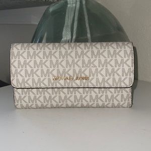 Michael Kors Trifold Wallet